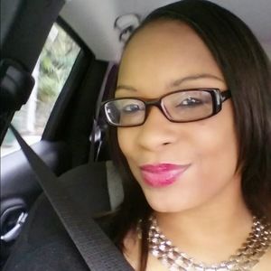 Meet your Posher, Porscha